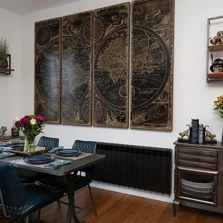 Sapphire Seas * Whitby