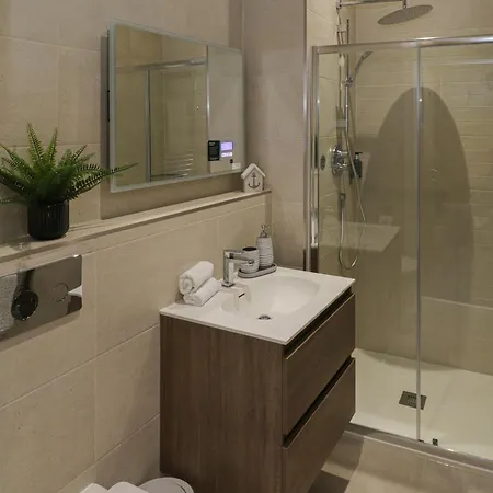 Sapphire Seas Whitby